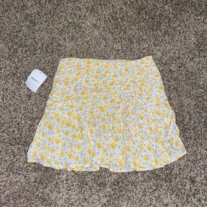 NWT-forever 21 ruffle skirt